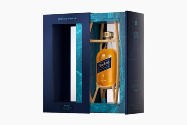 Johnnie Walker Blue Label Ultra, World's Latest Glass Bottle Whisky.